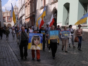 Policja w Niemczech zakazuje wieszania ukraińskich flag. Ambasador Ukrainy nie kryje swego oburzenia