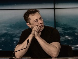 Elon Musk wstrzymuje przejęcie Twittera