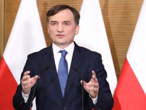 Zbigniew Ziobro: Pieniądze z KPO należą się Polsce jak kość psu