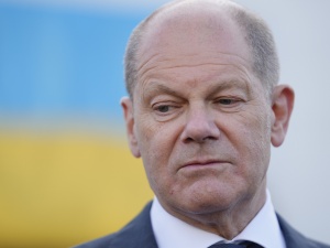 Olaf Scholz pochwalił się rozmową z Putinem. Były dowódca armii USA w Europie zadał mu trudne pytanie