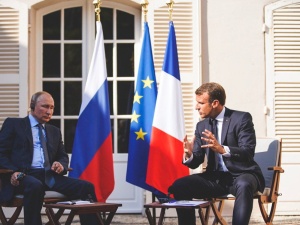 Wierzymy w Europę od Lizbony do Władywostoku. O tej wypowiedzi Macron wolałby zapomnieć