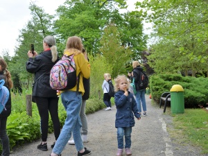 Uśmiechy na buziach dzieci i smutne oczy mam. Wycieczka do opolskiego zoo uchodźców z Ukrainy