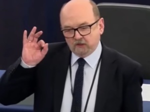 Prof. Ryszard Legutko: UE idzie w kierunku, który każdego myślącego człowieka musi przerażać
