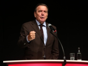 Schroeder odszedł z Rosnieftu, ale otrzymał od Rosjan nową ofertę