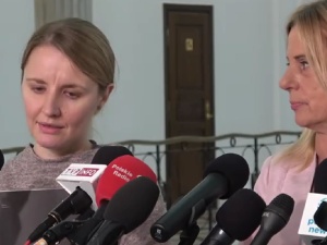Lewica atakuje rząd za niewpuszczanie nielegalnych migrantów. Czas skończyć dzielenie uchodźców na gorszych i lepszych.