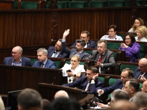 Opozycja atakowała Izbę Dyscyplinarną. Jak zagłosowała ws. jej likwidacji?