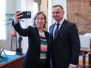 Prezydent Duda spotkał się z prezes YouTube. Rozmawiali o metodach walki z dezinformacją