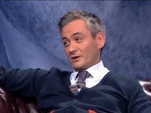 Biedroń deklarował, że zrezygnuje z mandatu europosła. Wyliczono, ile warta była jego obietnica