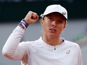 Iga Świątek nie dała rywalce żadnych szans! Polka melduje się w półfinale Roland Garros
