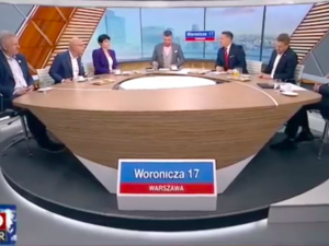 [WIDEO] Awantura na antenie TVP Info. Kropiwnicki rzucił listą rezolucji przeciw Polsce, za którymi głosowała PO