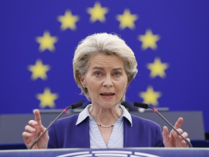 Von der Leyen tłumaczy się w PE: Niektórzy z was są sceptyczni, ale zapewniam, że żadne pieniądze nie popłyną do Polski, zanim...
