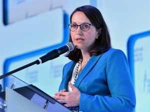 „Nie ma planów waloryzacji 500 plus”. Minister finansów o planach rządu