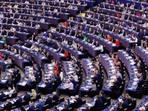 Koniec z samochodami spalinowymi? Jest decyzja Parlamentu Europejskiego