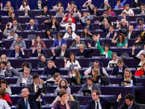 „Fit for 55” zablokowany. Europosłowie odesłali do komisji trzy główne projekty