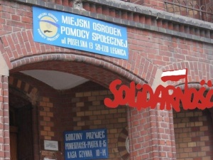 Pracownicy MOPS i DPS w Legnicy w sporze zbiorowym z pracodawcą. Grożą strajkiem