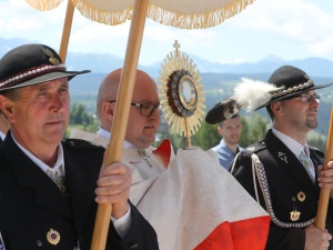 Uroczystość Bożego Ciała. Przez całą Polskę przeszły procesje [WIDEO, FOTO]
