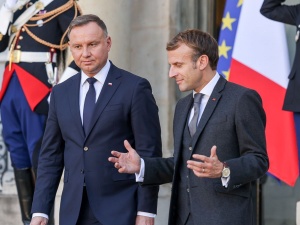 „Do prezydenta Andrzeja Dudy dzwonił przed chwilą Emmanuel Macron”. Wiemy, o czym rozmawiali