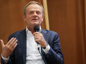 Ty oszuście, spiep..aj stąd!. Tusk gorąco powitany w Myślenicach [VIDEO]