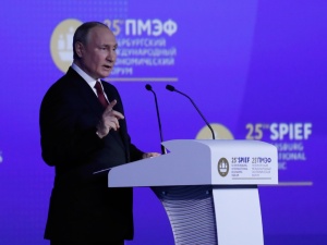 Ten kraj skusił się na promocję Putina. Kupuje ogromne ilości węgla i ropy