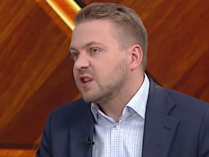 Sprzeczka między ministrami: „Gdyby był notariuszem, to bałbym się, że sprzedał mi szopę zamiast domu”