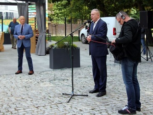 Siedzieli w areszcie, teraz mają swoją tablicę