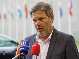 Skróciłem czas spędzany pod prysznicem. Tak wicekanclerz Niemiec (Zieloni) walczy o klimat