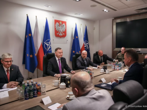 Trwa narada prezydenta Dudy z rządem i dowódcami wojskowymi. Chodzi o najnowsze zmiany w strategii NATO