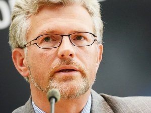 Niemieccy intelektualiści wzywają do „przemyślenia wysyłania broni Ukrainie”. Ambasador Melnyk: „Idźcie do diabła”