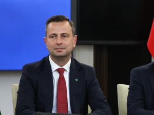 Duża przewaga Zjednoczonej Prawicy nad partią Tuska. Złe wieści dla Kosiniaka-Kamysza [SONDAŻ]