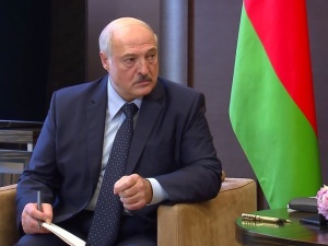 Co się dzieje na Białorusi? „Masowe wezwania do komisji wojskowych. Lekarze mają podpisywać oświadczenia, że…”