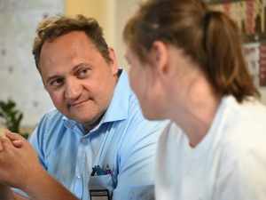 Sędzia UCI Paweł Skorek: Prowadzimy wyścig od startu do mety