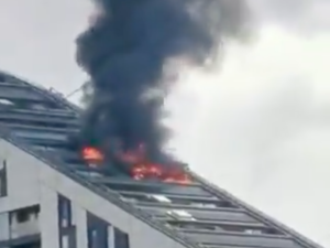 [WIDEO] Londyn: Potężny pożar wieżowca mieszkalnego. Są nagrania