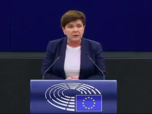 [WIDEO] „Ten kryzys może dotknąć wszystkie rodziny europejskie”. Mocne wystąpienie Beaty Szydło w PE