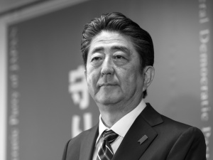 Były premier Japonii Shinzo Abe nie żyje. Zmarł po postrzeleniu 