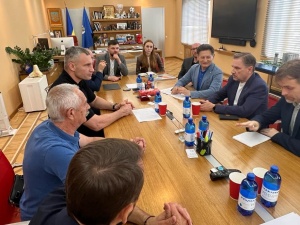Piotr Duda do Witalija Kliczko: Przyjechaliśmy pokazać Wam naszą solidarność. Trwa drugi dzień wizyty delegacji Solidarności na Ukrainie