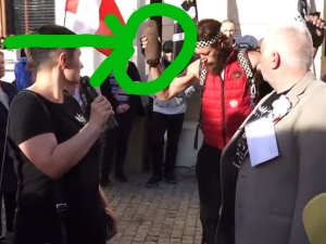 On chce coś zdetonować? Jest nagranie ze zdarzenia na Krakowskim Przedmieściu [VIDEO]