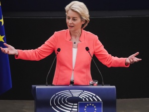 KE publikuje wytyczne: Rosja MOŻE przewozić koleją towary objęte sankcjami do i z obwodu kaliningradzkiego przez terytorium UE