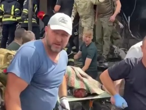 Unijni komisarze: barbarzyństwo Rosjan musi się skończyć