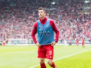 Bayern oficjalnie potwierdził transfer Lewandowskiego. Polski napastnik zabiera głos