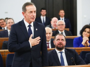 Interia: Marszałek Grodzki wydał fortunę na wyjazdy zagraniczne