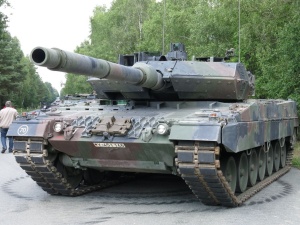 FAZ: Umowa z Polską ws. dostaw Leopardów w zamian za T-72 przekazane Ukrainie na skraju niepowodzenia