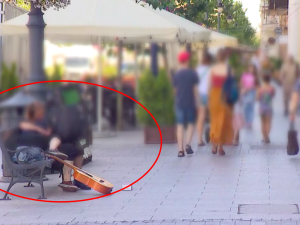 Obsceniczny skandal w Łodzi. Zrobili to na ławce w centrum miasta. Przyłapał ich miejski monitoring
