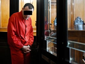 Podejrzany o zabójstwo Adamowicza miał w celi wg. relacji świadków oglądać TVN i czytać Wyborczą