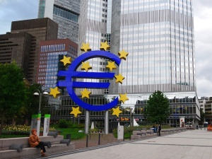 Kadry Europejskiego Banku Centralnego zdominowane przez dwa kraje. Szokujące ustalenia Politico