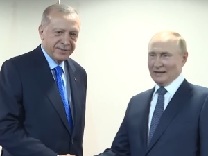 Erdoğan twierdzi, że Putin złożył mu propozycję ws. producenta Bayraktarów