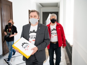  „Nie ma stanowiska rządu”. Kto hamuje prace nad projektem o emeryturach stażowych?