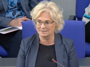 Niemiecka minister obrony pisze do ministra Błaszczaka w sprawie niemieckich czołgów dla Polski
