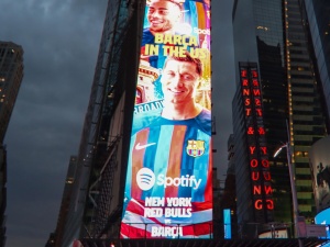 Pomylili Lewandowskiego. Potężna wpadka Barcelony [FOTO] 