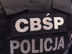 Policjanci CBŚP rozbili gang. Wśród zatrzymanych dwóch funkcjonariuszy