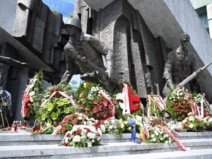 78. rocznica wybuchu Powstania Warszawskiego. Tak Warszawiacy oddali hołd Powstańcom  [FOTO, WIDEO]